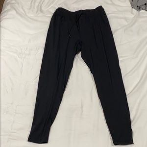 lululemon Men’s Fitted Tapered Lion Pants - M